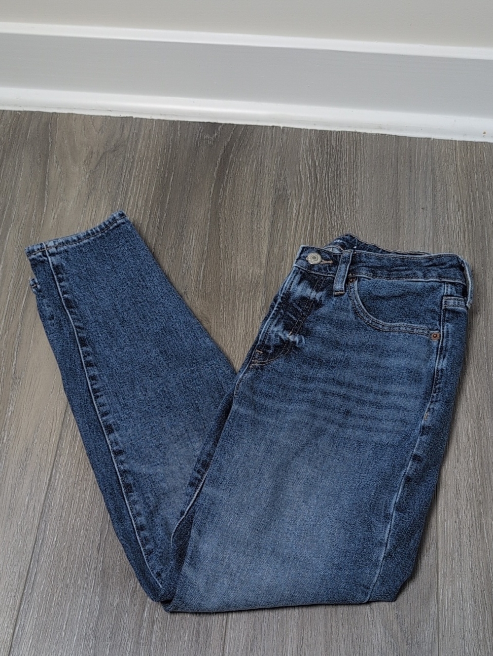 Old Navy High-Rise O.G. Straight Jeans in Blue Denim